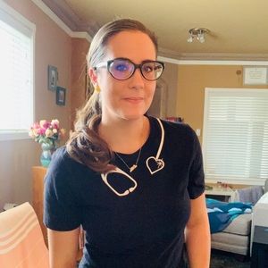 Meet your Posher, Hannah